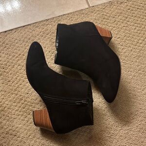 JustFab Black Ankle Booties with Brown Heel